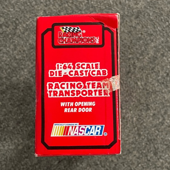 1994 Valvoline Racing Champions NASCAR
Cab Racing Team Transporter - Picture 6 of 8